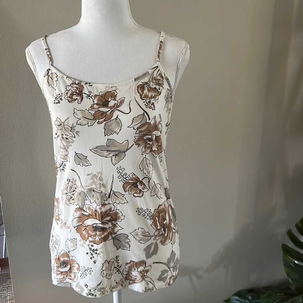 LOFT Outlet Cream Camisole Fitted Floral Top